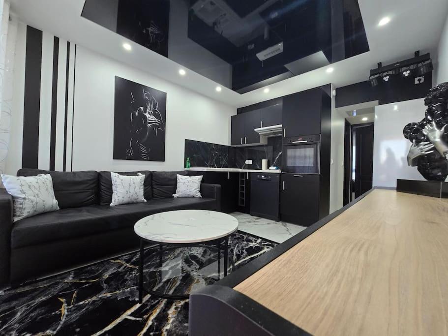 Le Noir & Blanc Port Nature 4 Village Naturiste Cap D'agde Apartment *