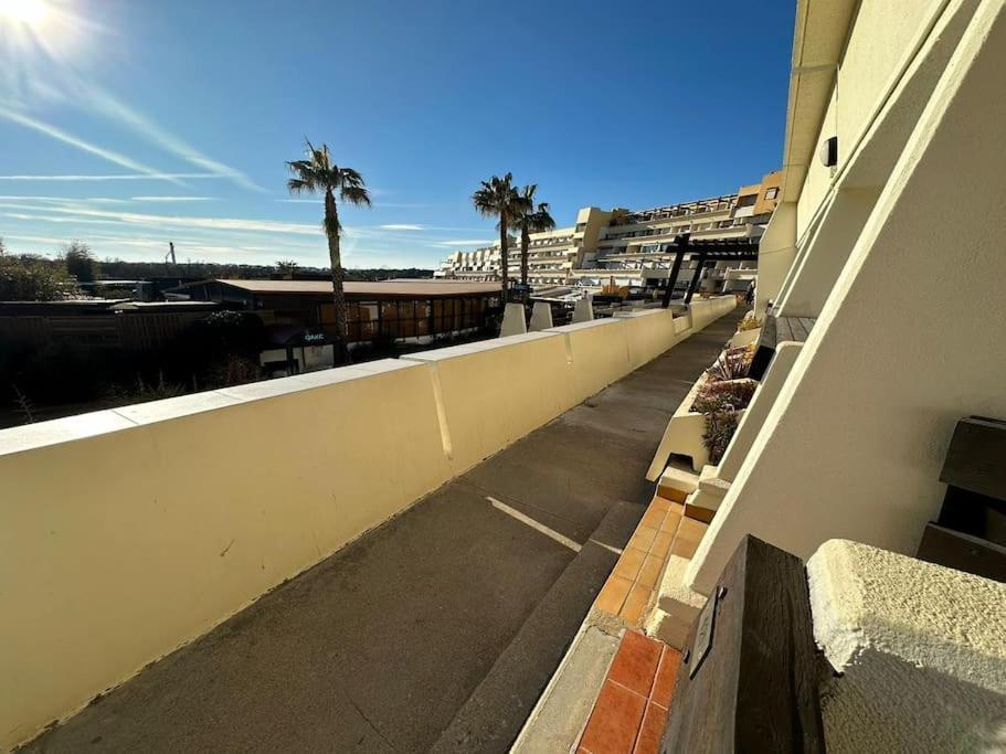 Le Noir & Blanc Port Nature 4 Village Naturiste Cap D'agde Agde